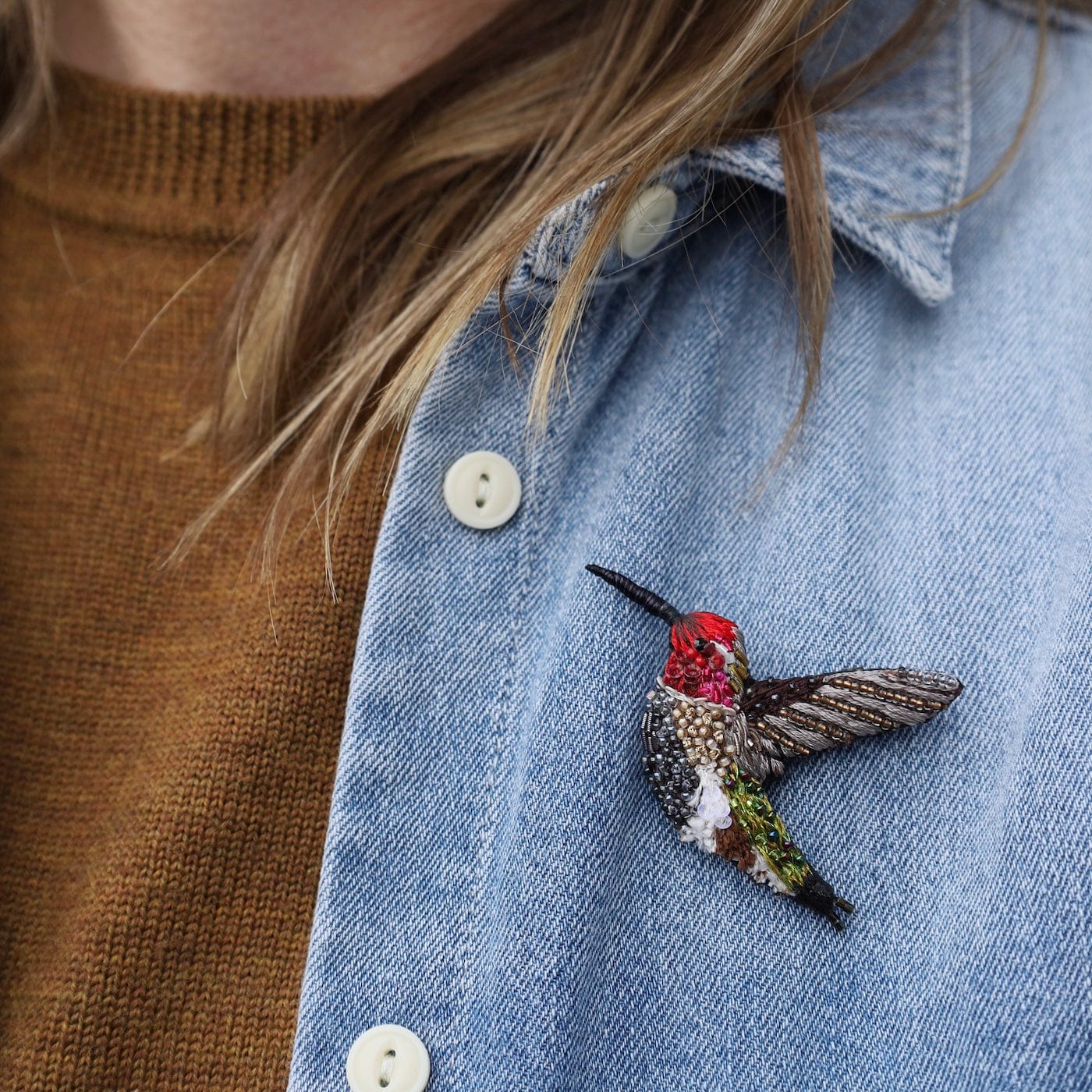 Sparkling Hummingbird Hand-Embroidered Brooch Pin Sparkling Hummingbird Hand-Embroidered Brooch Pin