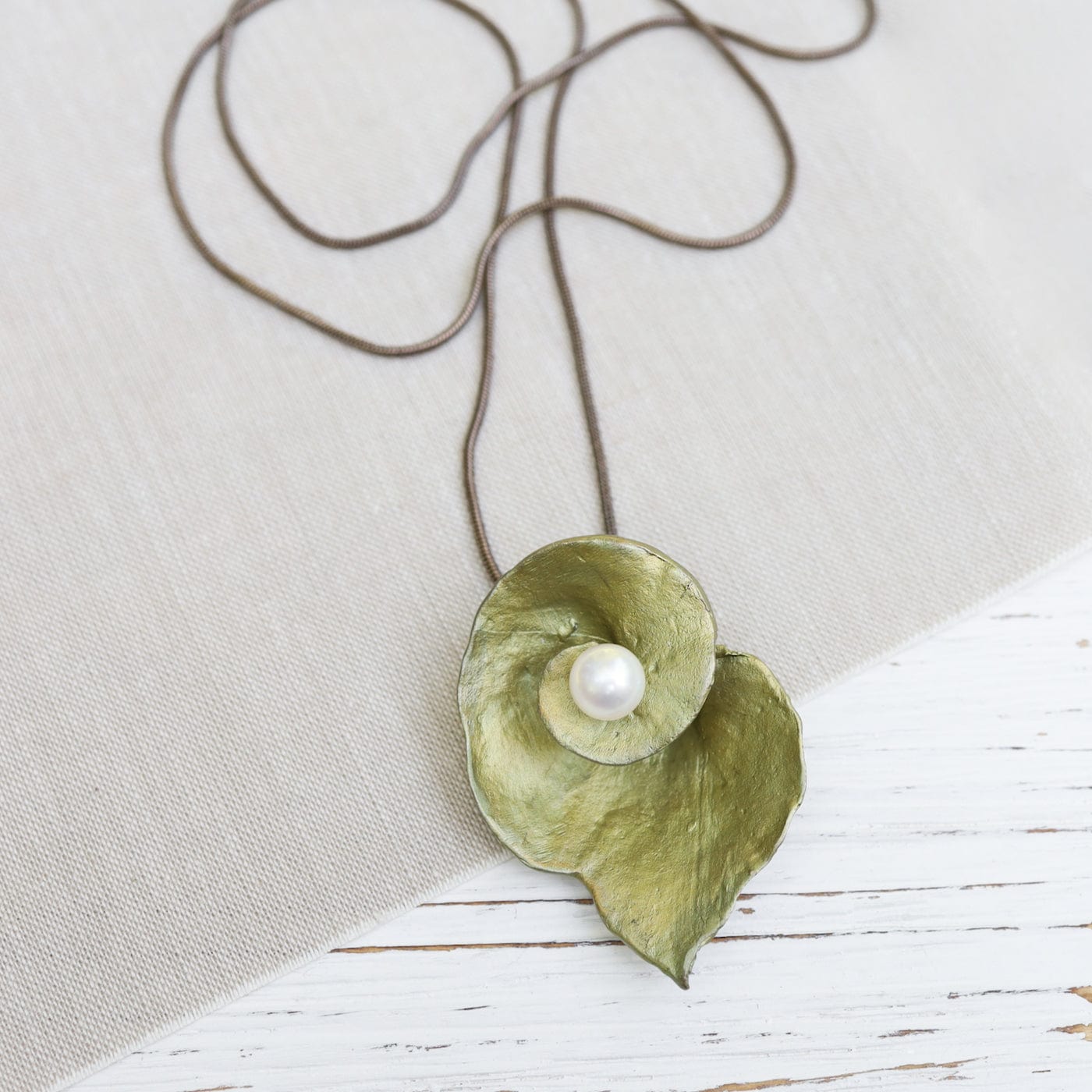 PND Spiral Geranium Long Pendant