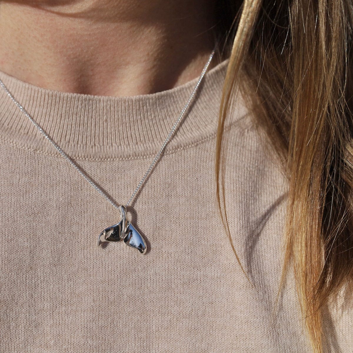 PND Sterling Silver Small Whale Tail Pendant Necklace