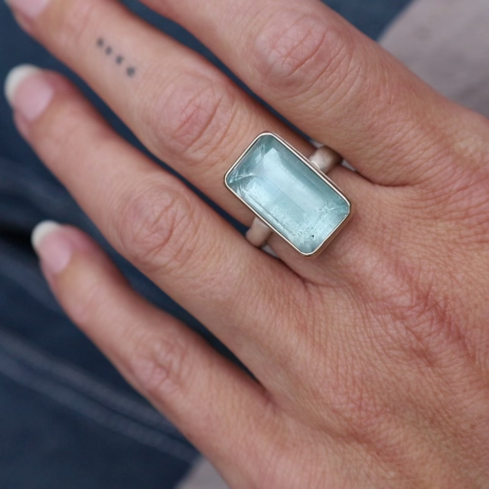 
                      
                        Load and play video in Gallery viewer, Jamie Joseph Vertical Rectangular Inverted Aquamarine Ring
                      
                    