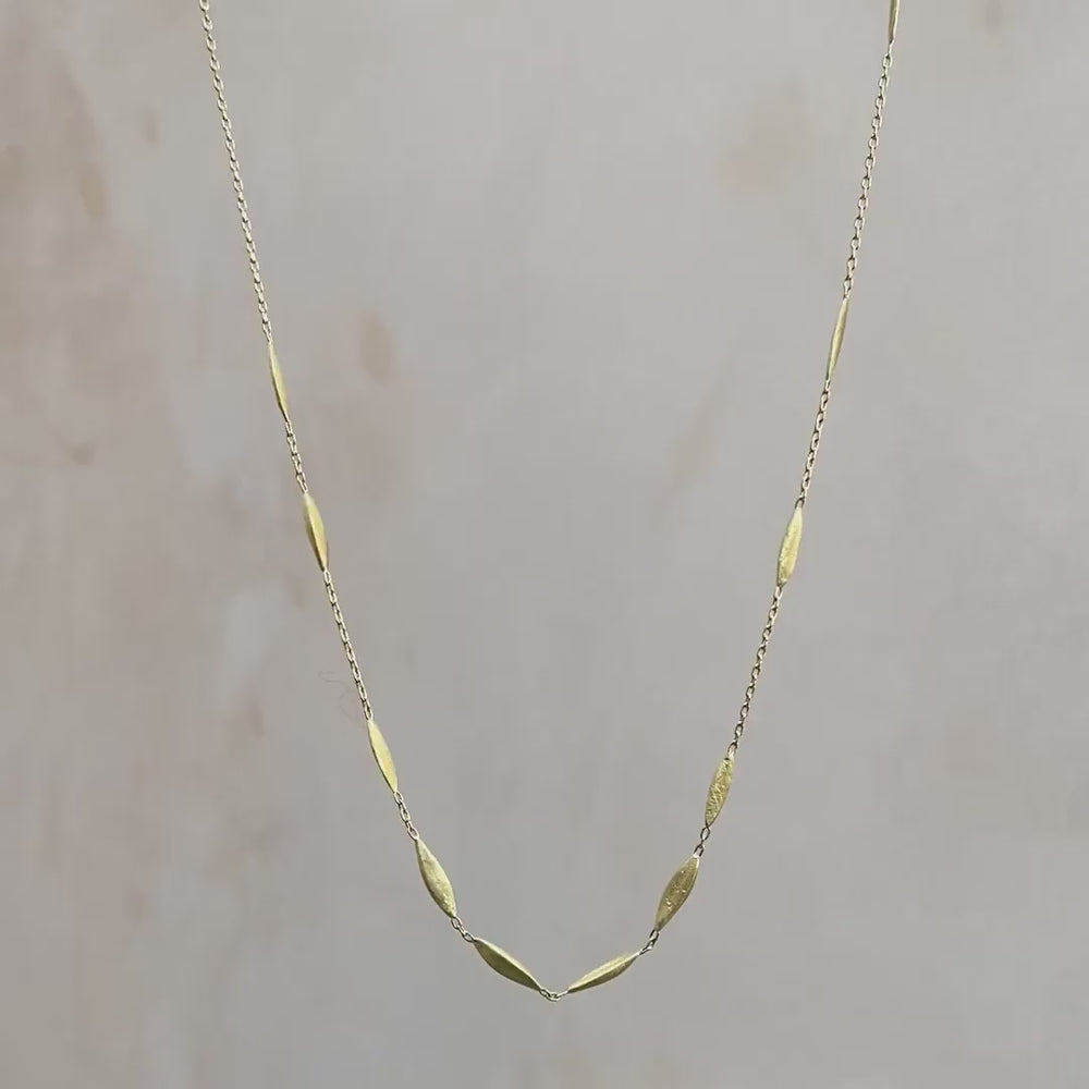 
                      
                        Load and play video in Gallery viewer, Short Grass Seeds Necklace
                      
                    