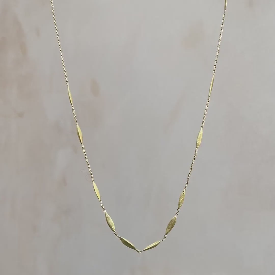 Short Grass Seeds Necklace