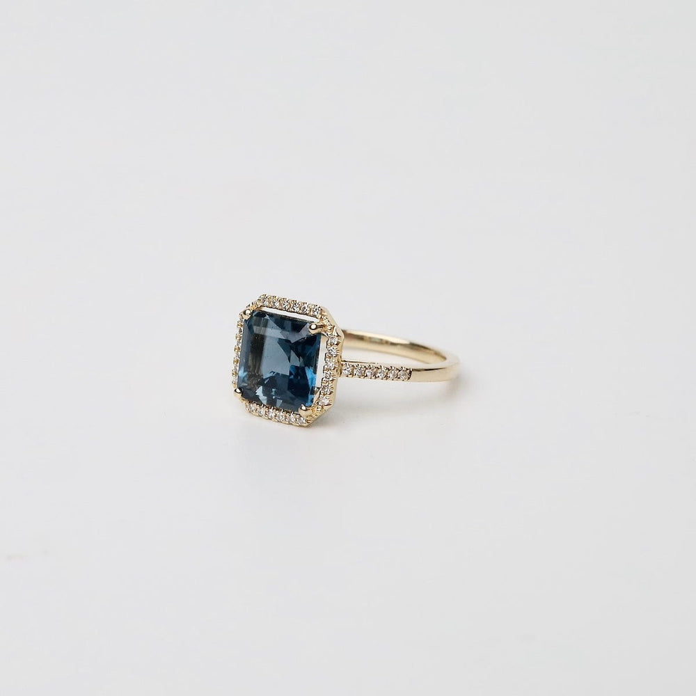 
                      
                        RNG-14K 14k Gold Asscher Cut London Blue Topaz with Diamon
                      
                    