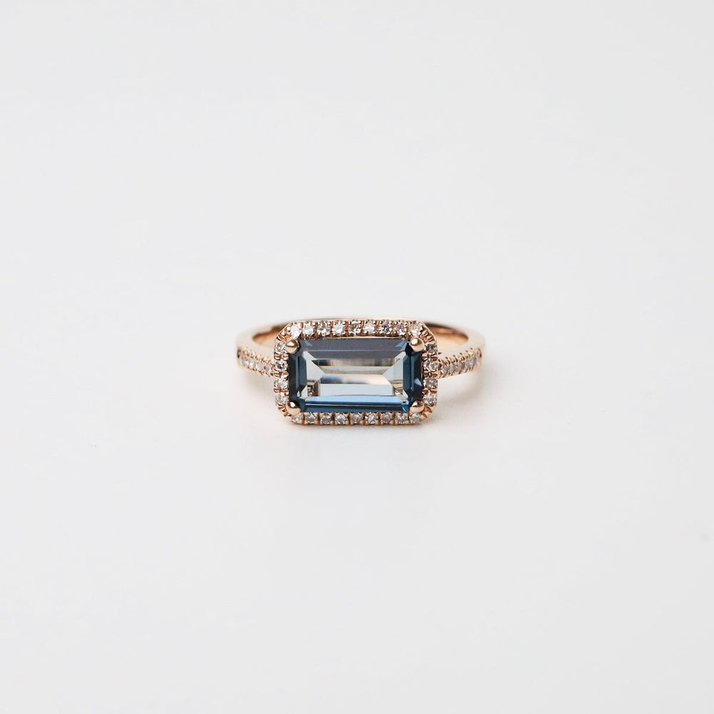 
                      
                        RNG-14K 14k Rose Gold One of a Kind  Rectangular London Bl
                      
                    