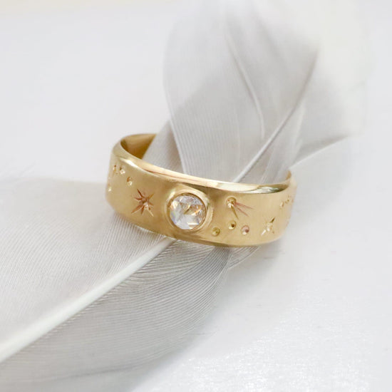 RNG-14K Gold Astraea Ring with White Diamond