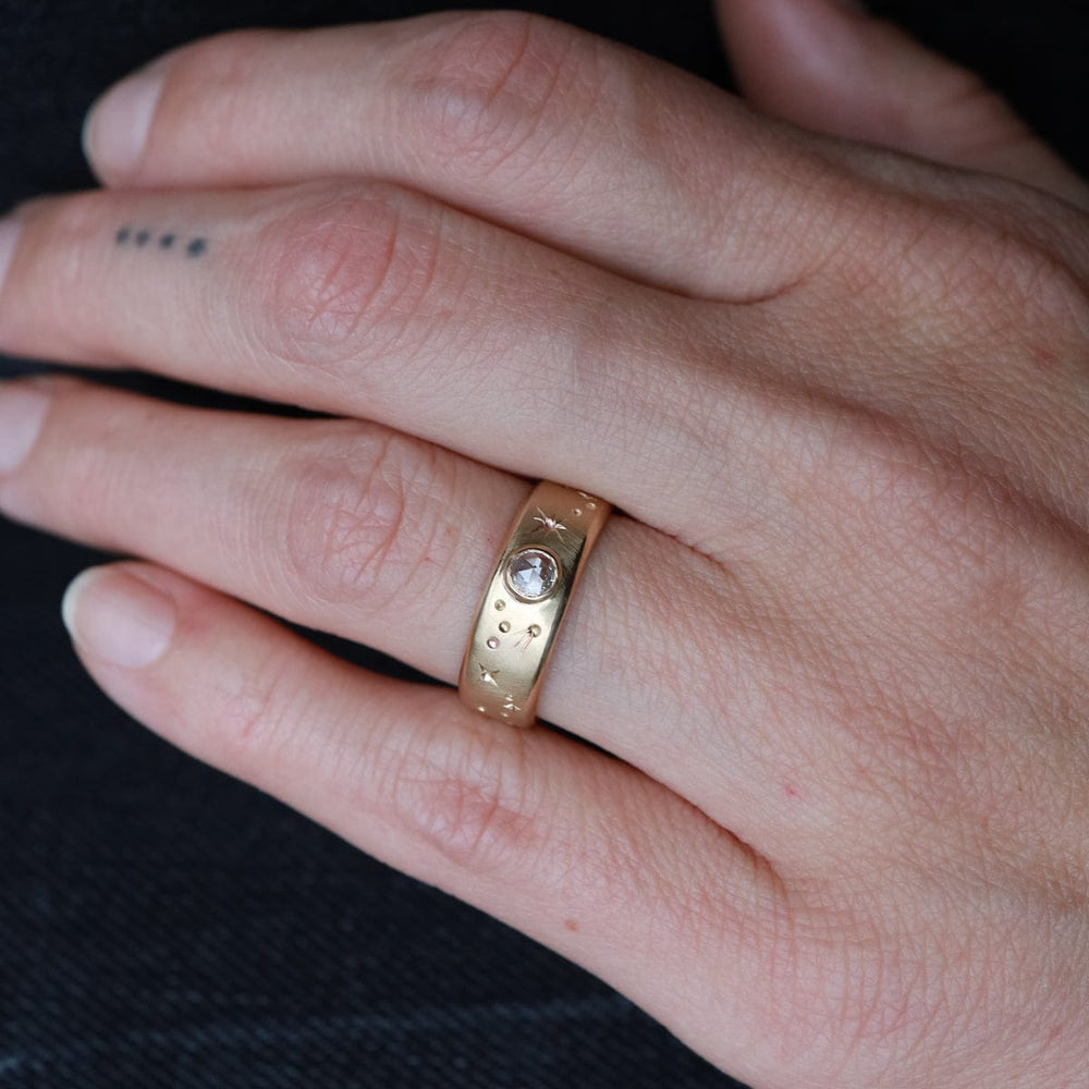 
                      
                        RNG-14K Gold Astraea Ring with White Diamond
                      
                    