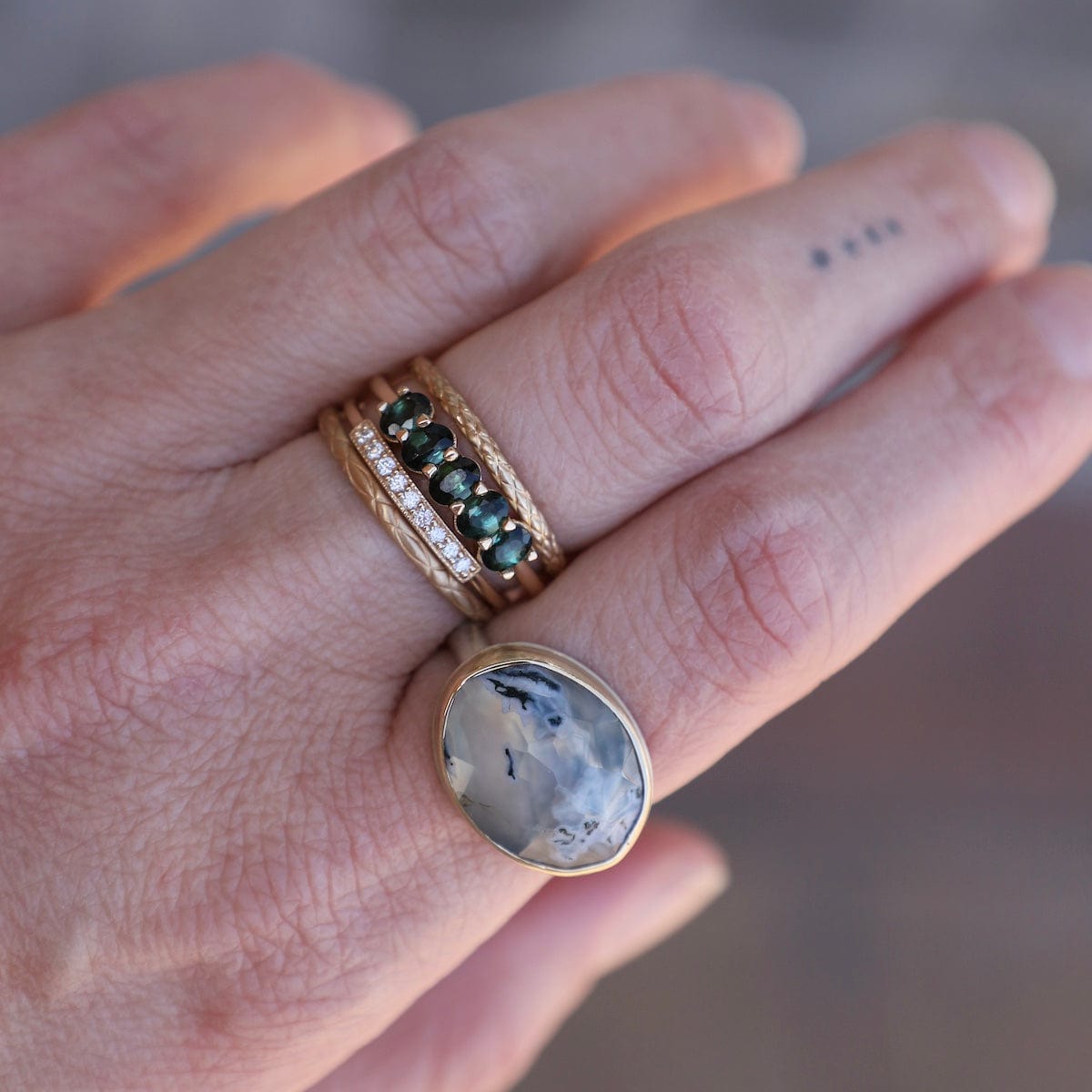 RNG-14K Jamie Joseph Oval Inverted Moss Agate Ring