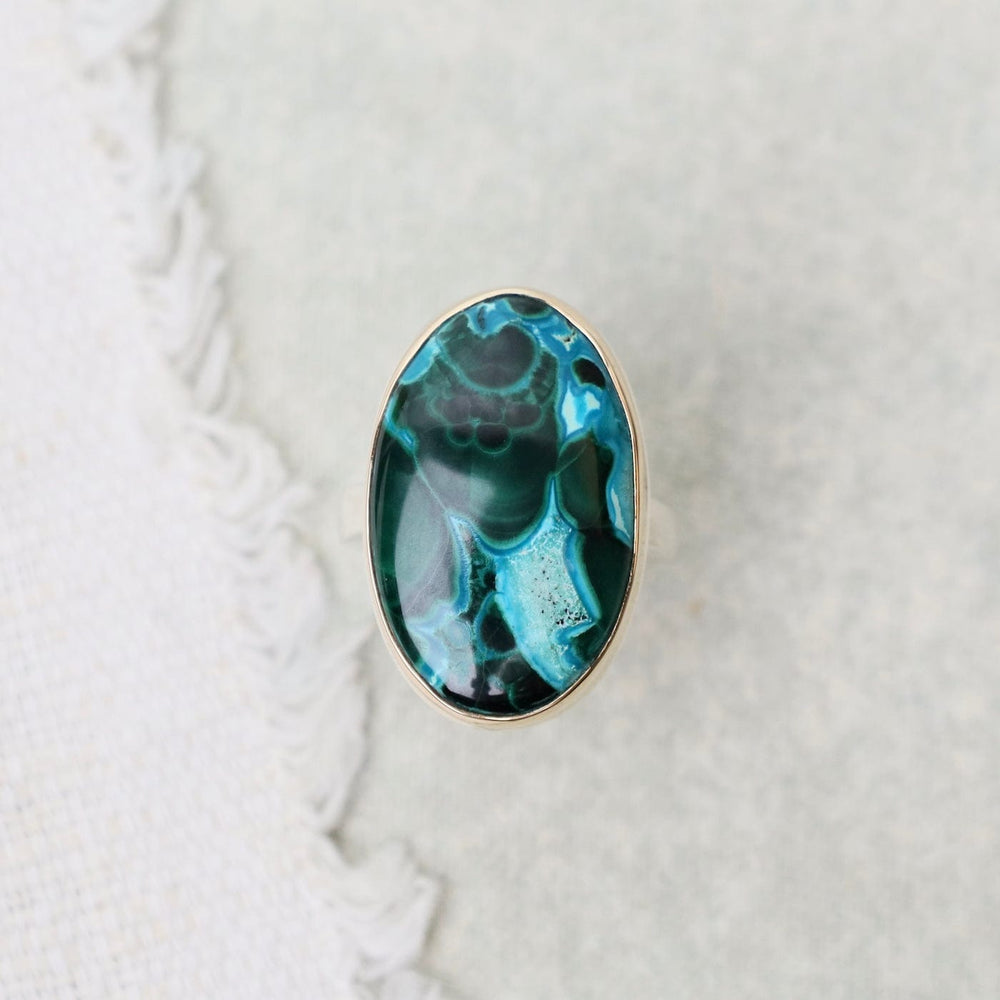 
                      
                        RNG-14K Jamie Joseph Vertical Oval Malachite Chrysocolla Ring
                      
                    