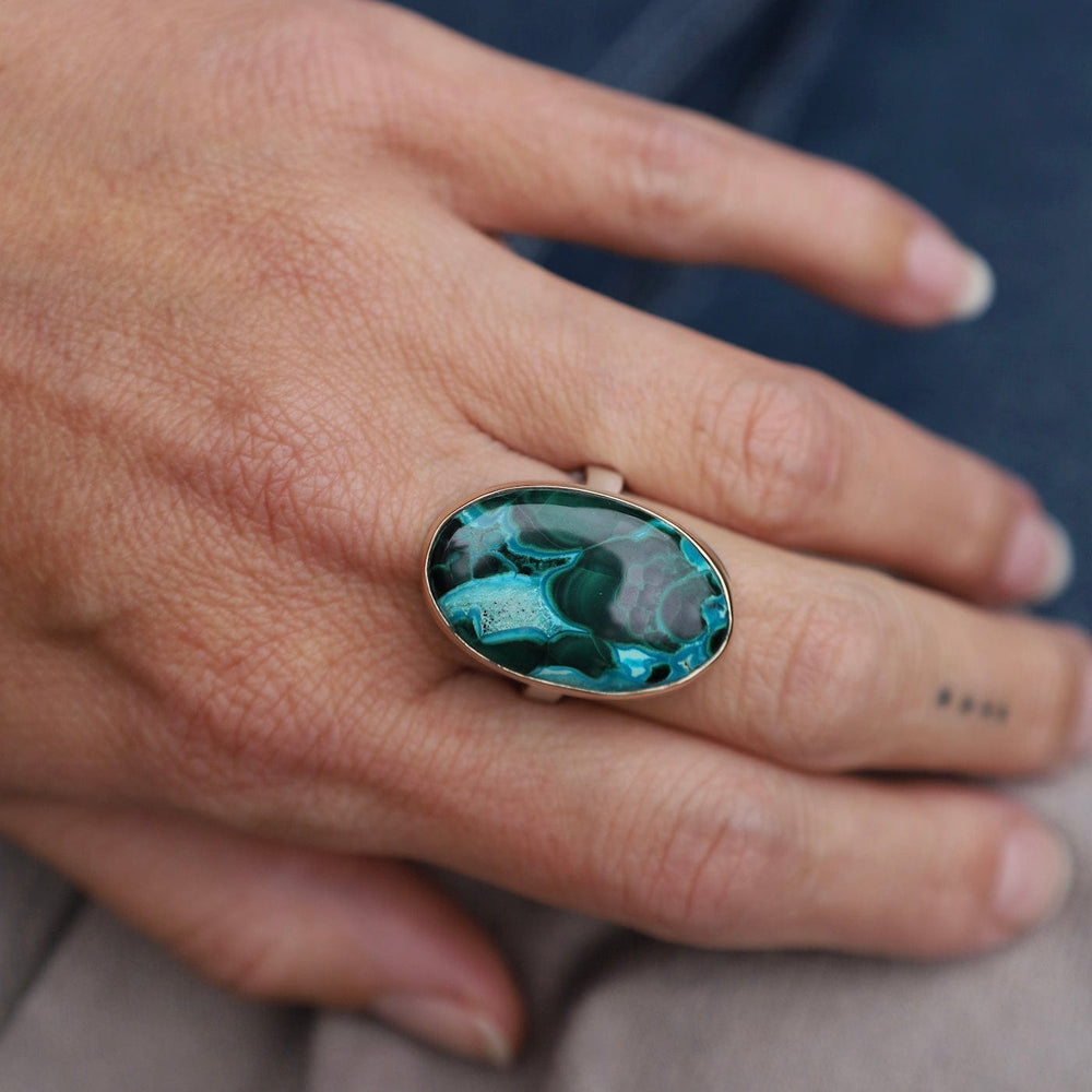 
                      
                        RNG-14K Jamie Joseph Vertical Oval Malachite Chrysocolla Ring
                      
                    