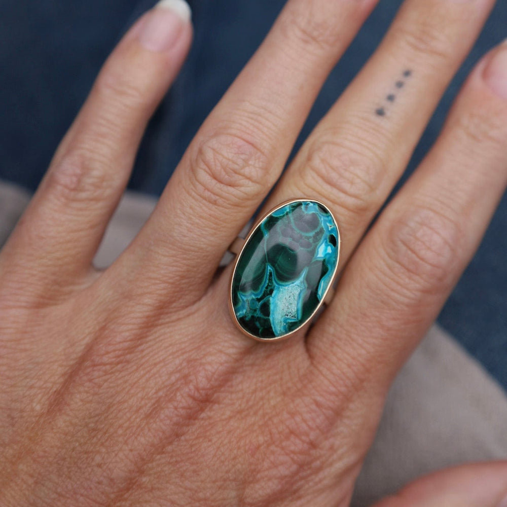 
                      
                        RNG-14K Jamie Joseph Vertical Oval Malachite Chrysocolla Ring
                      
                    