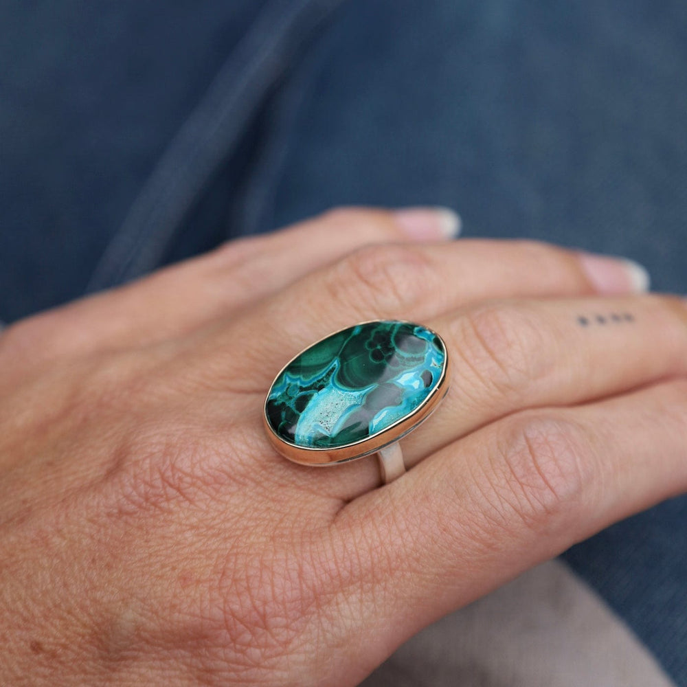 
                      
                        RNG-14K Jamie Joseph Vertical Oval Malachite Chrysocolla Ring
                      
                    