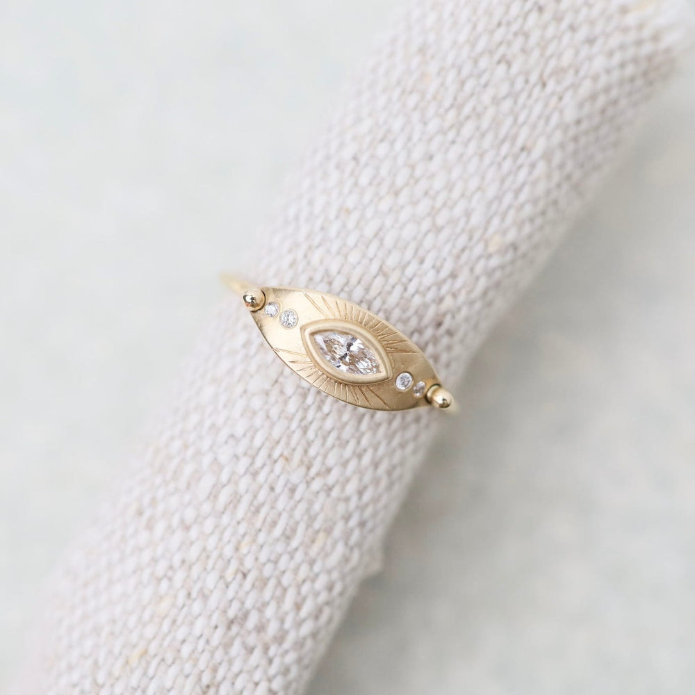 
                      
                        RNG-14K Large Sun Eye Diamond Ring
                      
                    