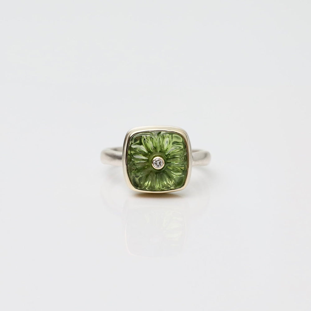 RNG-14K Sterling & 14K Gold Ring w/ Carved Flower Peridot