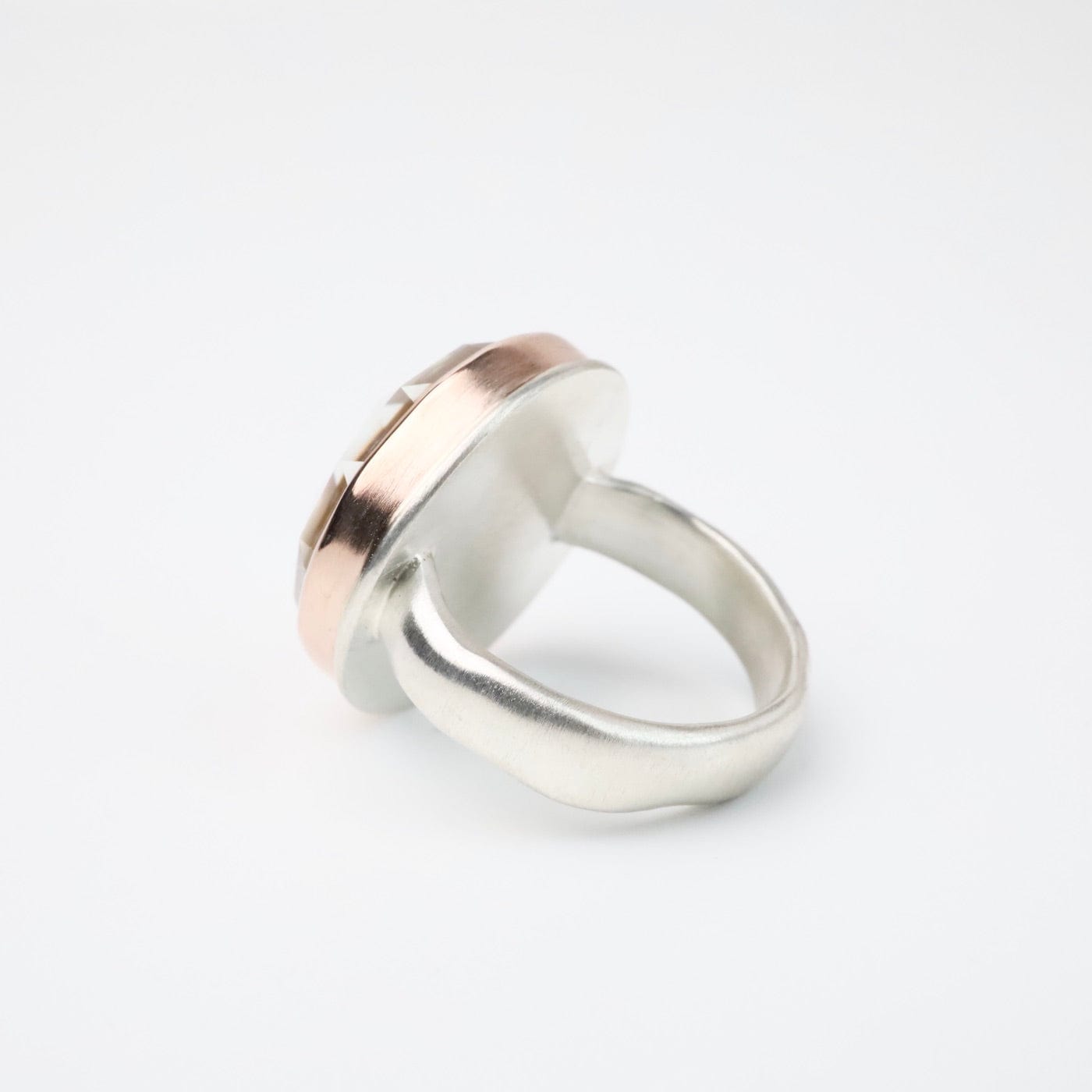 Load image into Gallery viewer, RNG-14K Sterling &amp;amp; 14K Rose Gold Ring Round Rose Cut Rock Crystal Over Mother of Pearl
