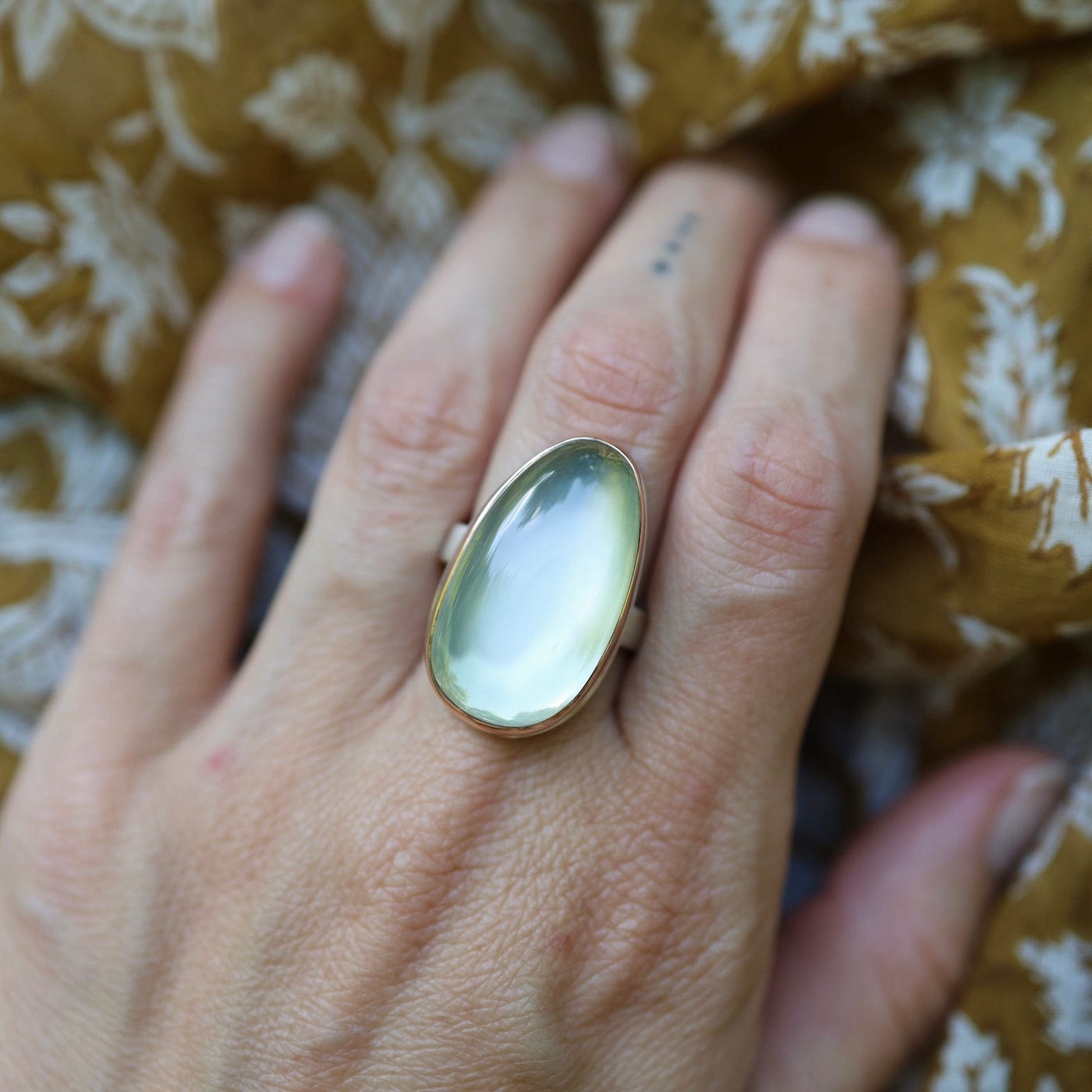 Load image into Gallery viewer, RNG-14K Sterling &amp;amp; 14K Rose Gold Ring with Vertical Asymmetrical Oval Smooth Green Moonstone
