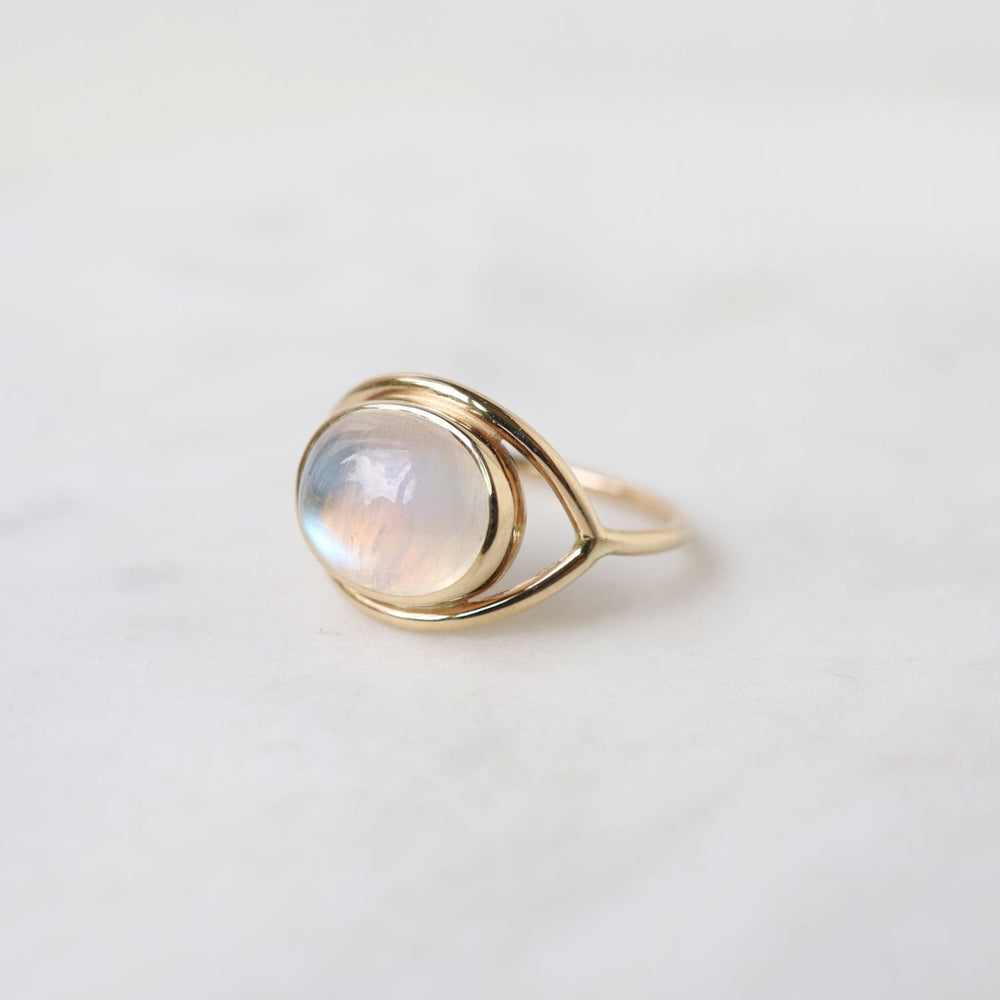 
                      
                        RNG-14K Vision Ring - Moonstone
                      
                    