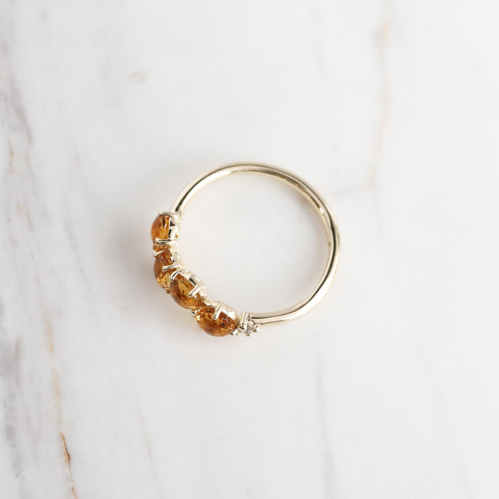 
                  
                    RNG-14K Yellow Gold 4mm Round Citrine Ring
                  
                