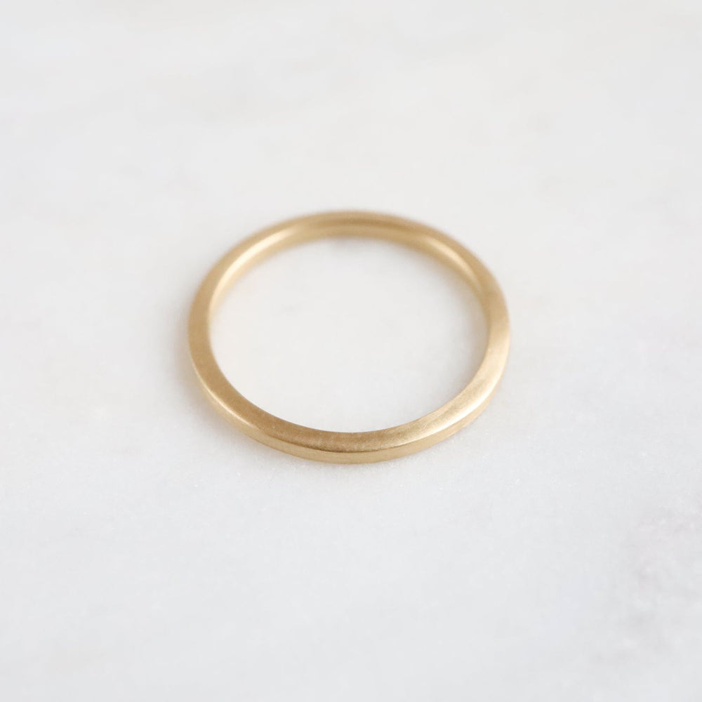 RNG-18K 18k Yellow Gold 1.5mm Square Band