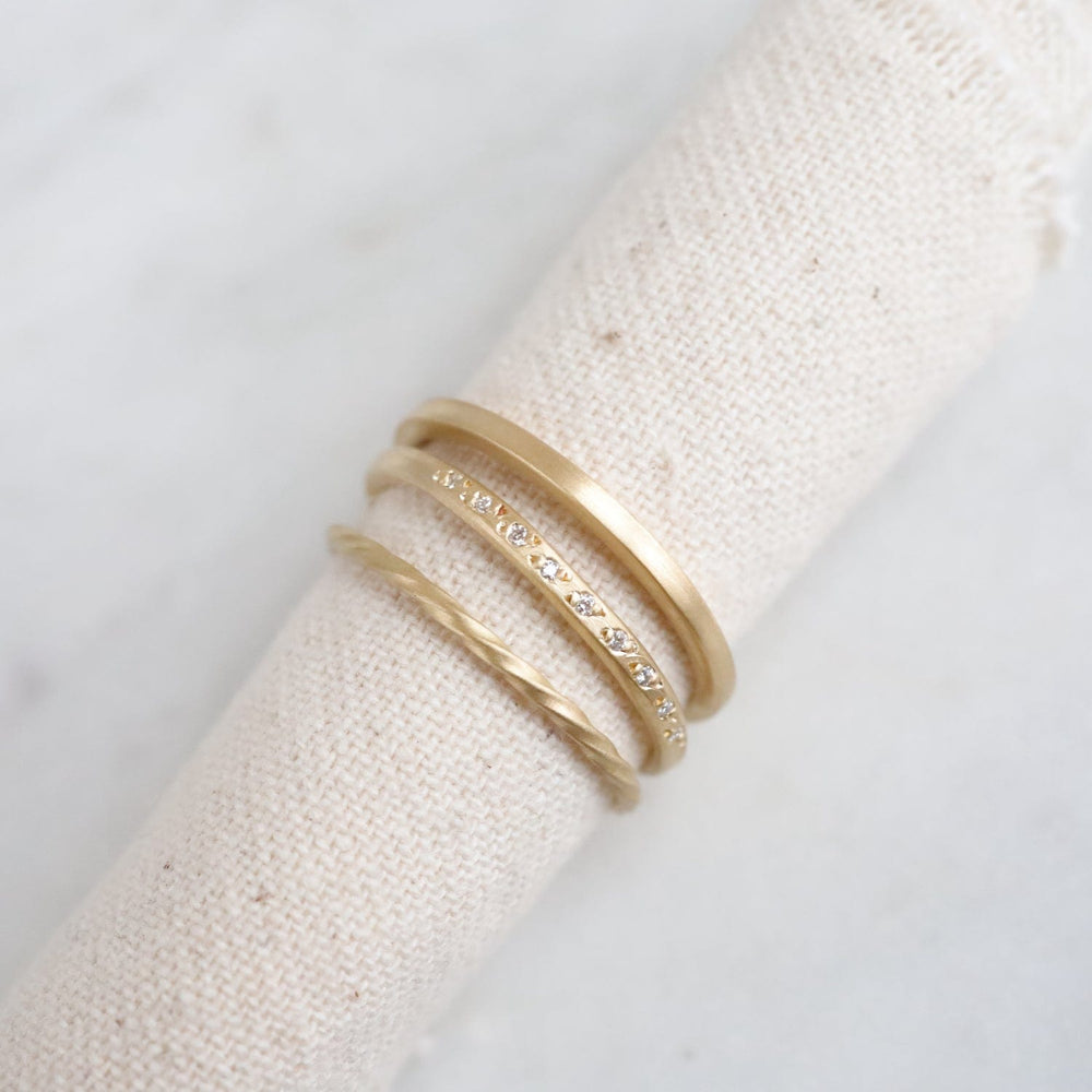 
                      
                        RNG-18K 18k Yellow Gold 1.5mm Square Band
                      
                    