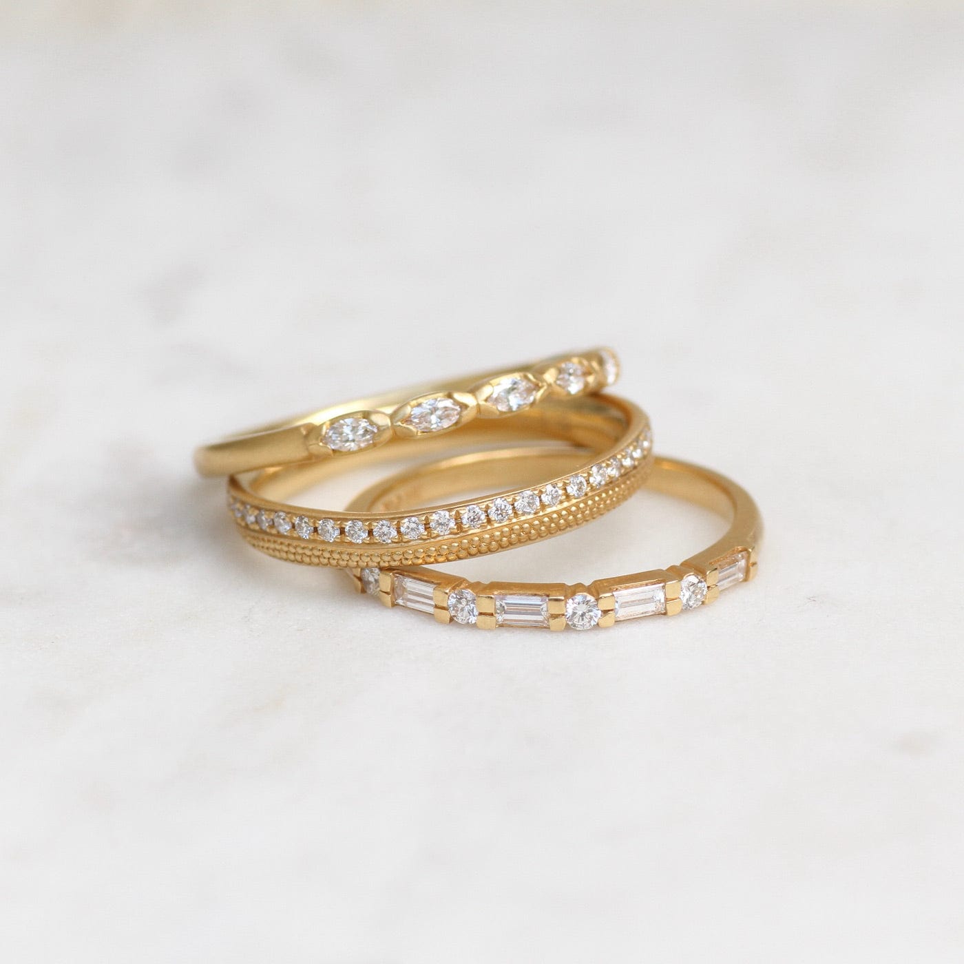 RNG-18K Baguette & Round Diamond Band