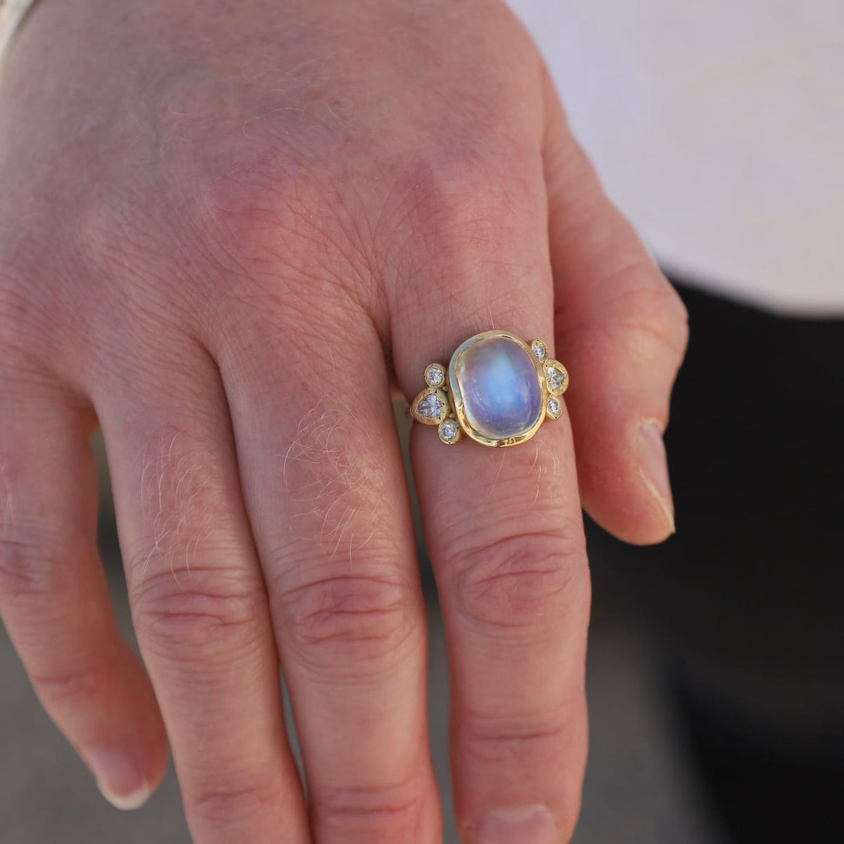 RNG-18K Moonstone Ring - Size 7
