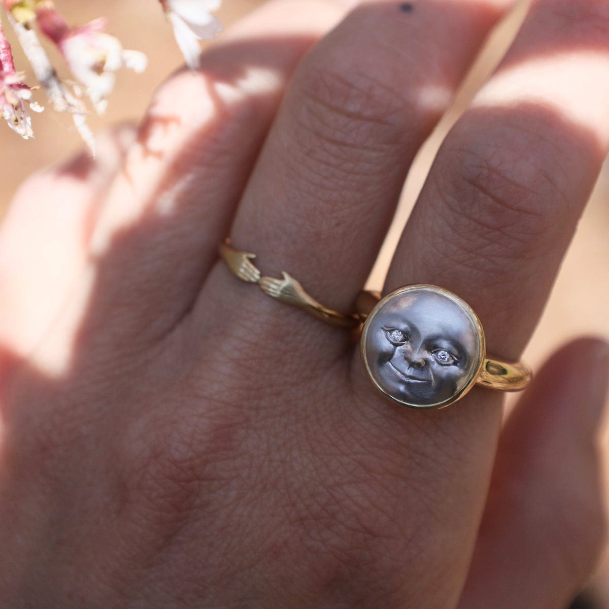 RNG-18K Small Platinum and Gold Moonface Ring