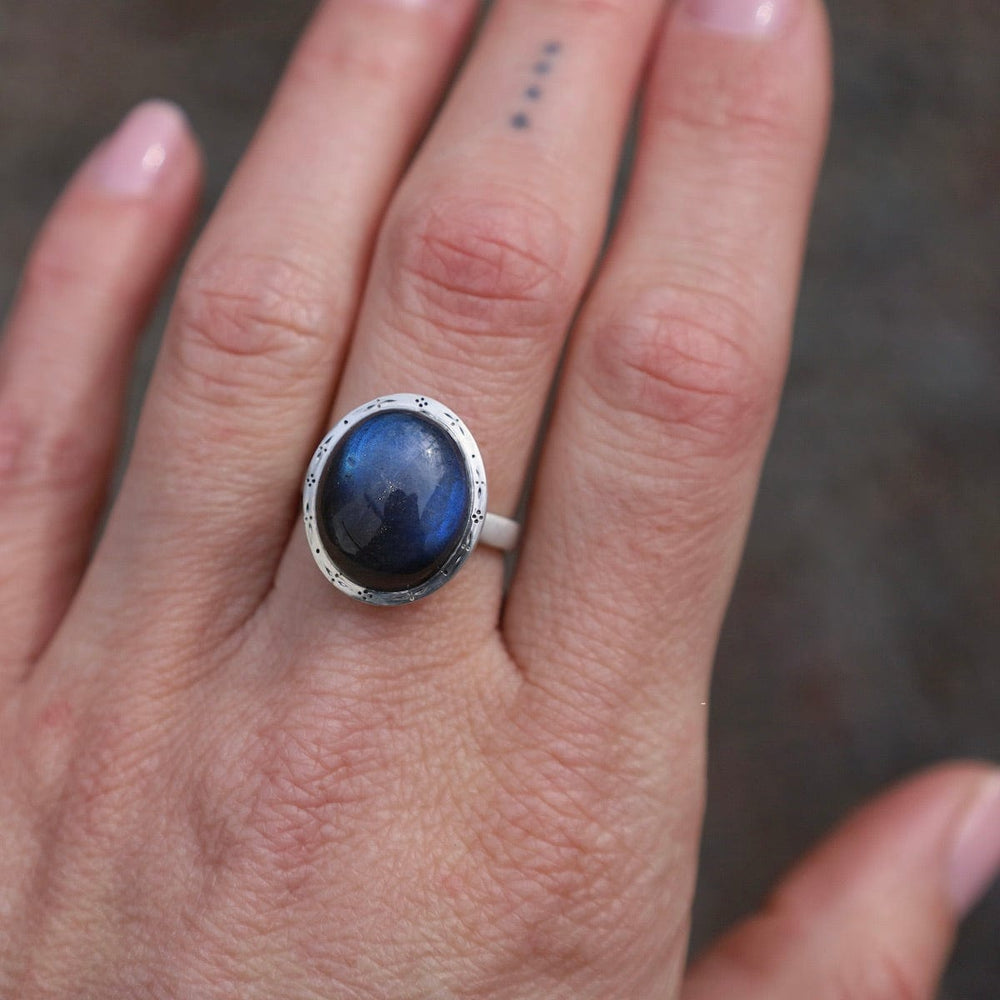 
                      
                        RNG Bezel Set Labradorite Ring
                      
                    