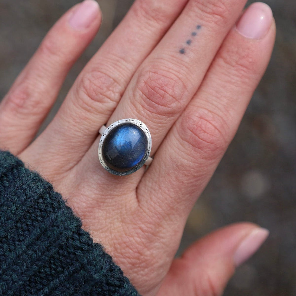 
                      
                        RNG Bezel Set Labradorite Ring
                      
                    