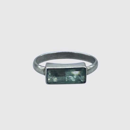 Load image into Gallery viewer, RNG Faceted Apatite Baguette Stacking Ring
