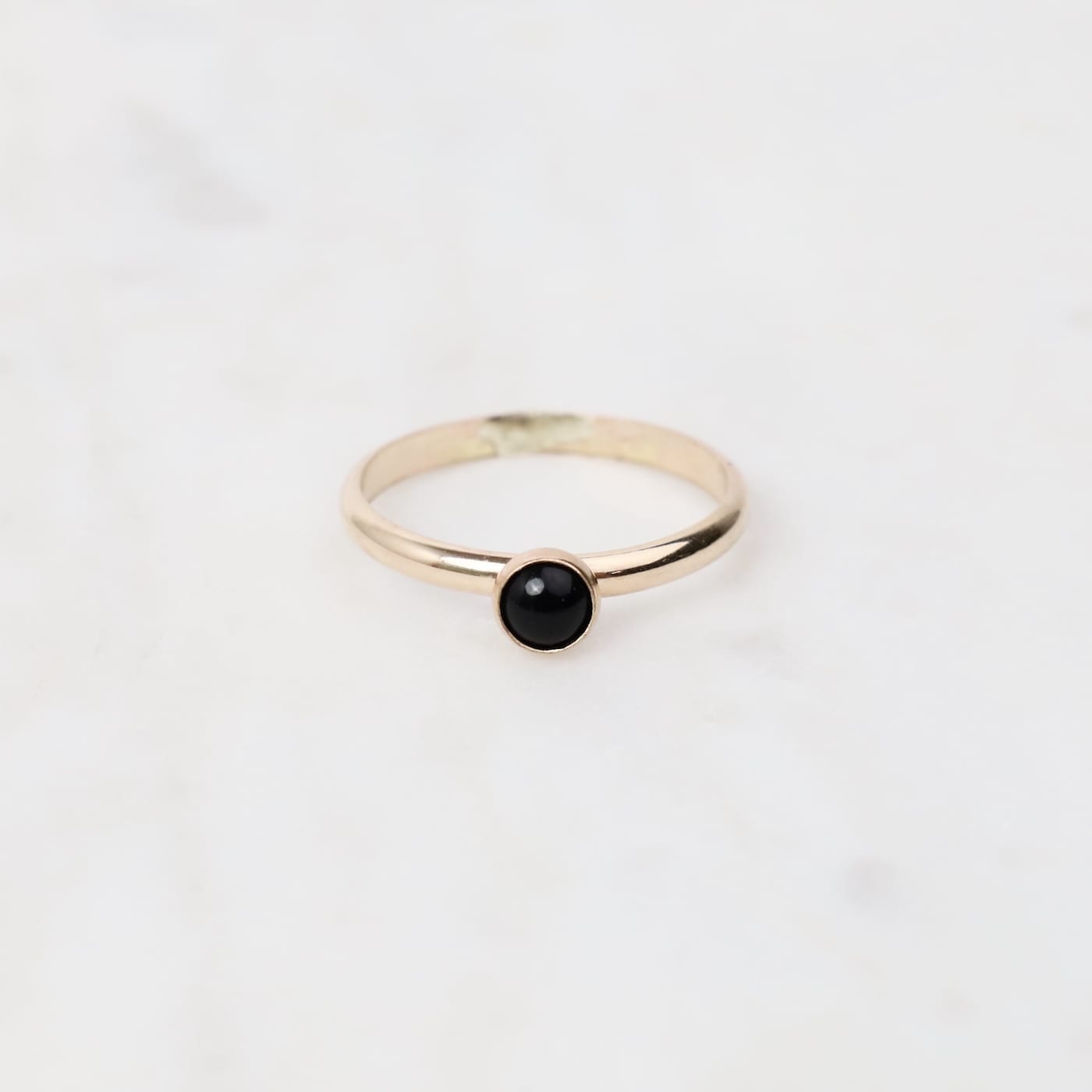 RNG-GF Gold Filled 2mm Half Round Cabochon Black Onyx Rin
