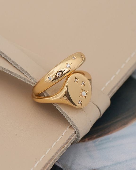 
                      
                        RNG-GPL Gold Starry Kyoto Opal Adjustable Signet Ring
                      
                    