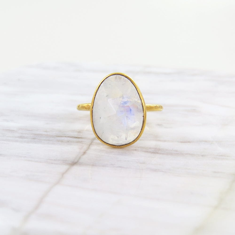 RNG-GPL GOLDPLATED CUT MOONSTONE RING