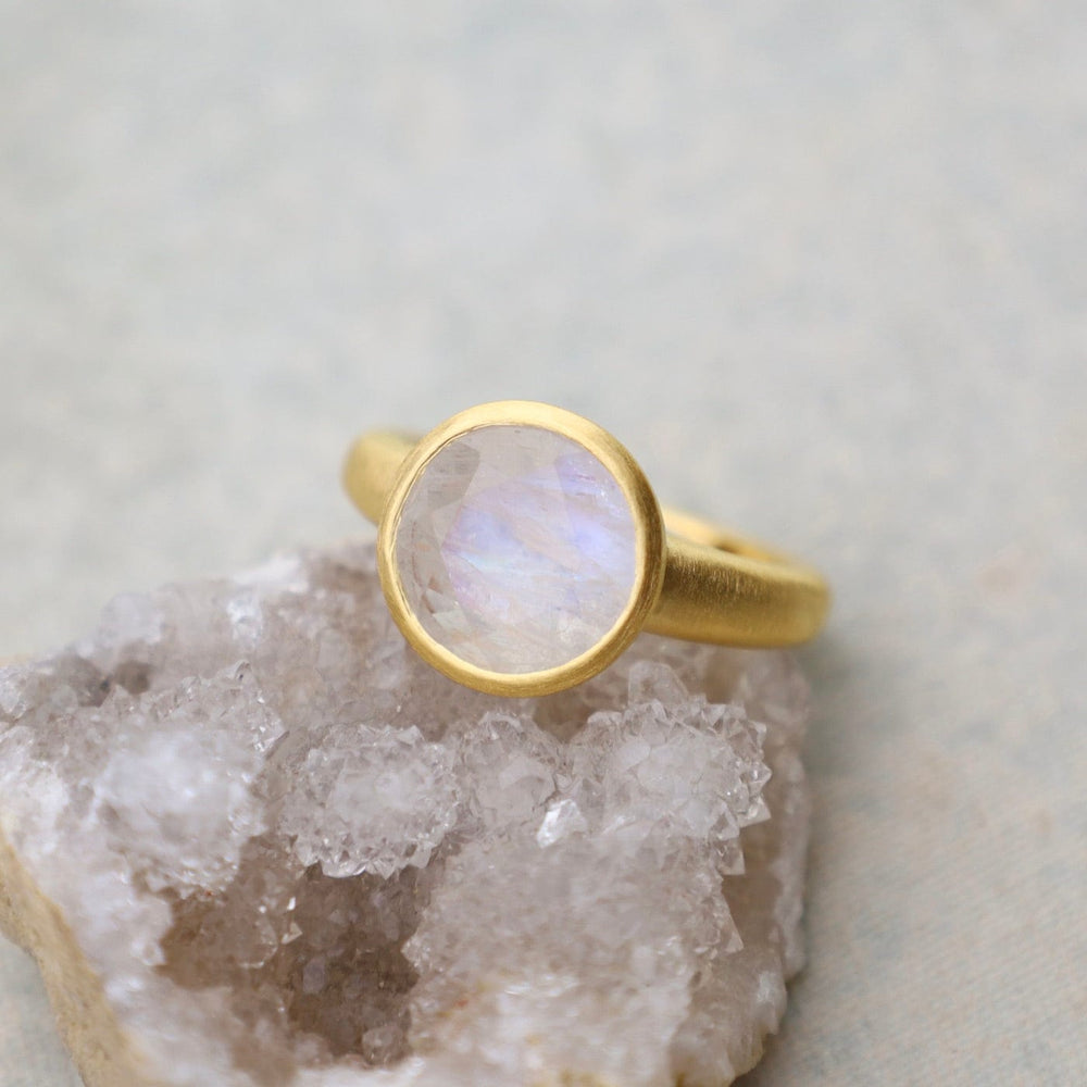 
                  
                    RNG-GPL Joy Rainbow Moonstone Ring
                  
                