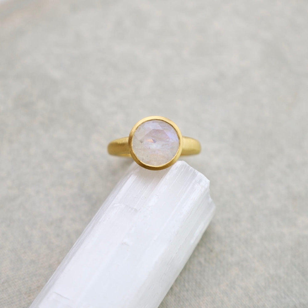 
                  
                    RNG-GPL Joy Rainbow Moonstone Ring
                  
                