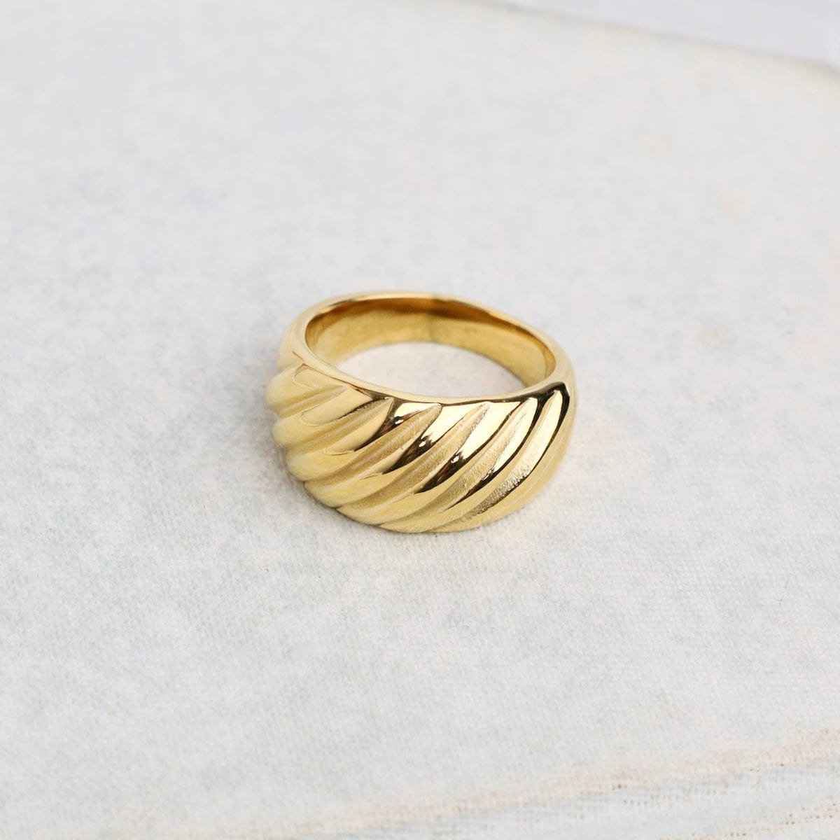 RNG-GPL LOU // The striated ring - 18k gold plated stainle