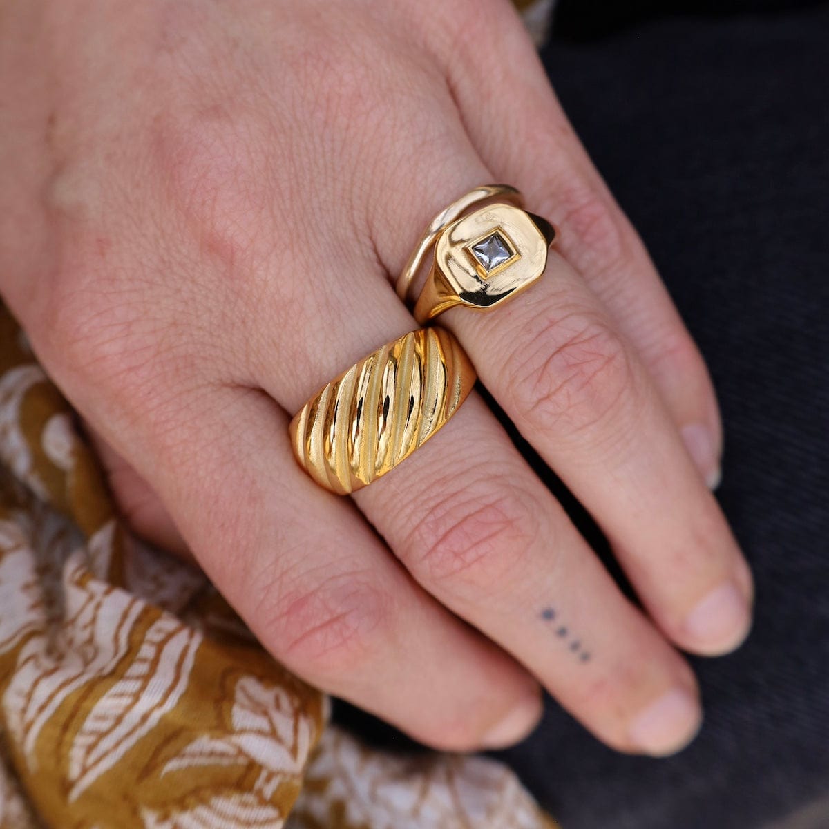 RNG-GPL LOU // The striated ring - 18k gold plated stainle