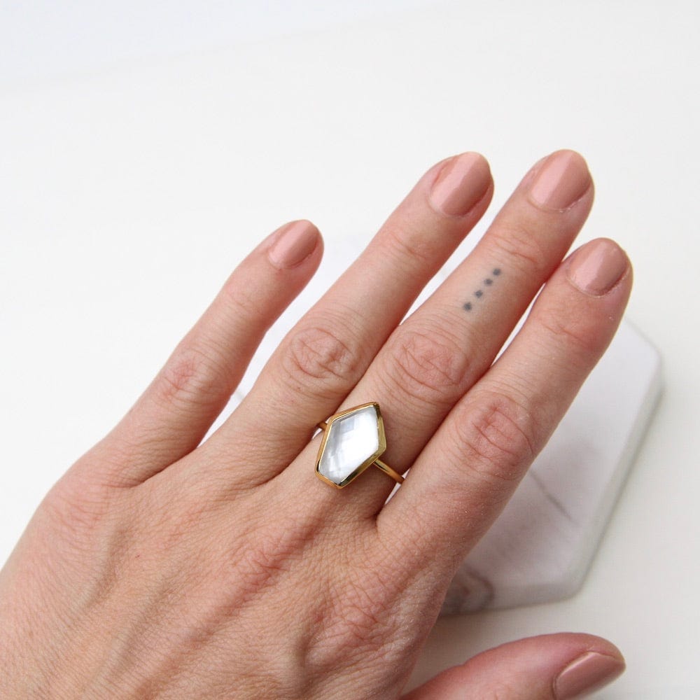 RNG-GPL Mother Of Pearl Mid Stone Adjustable Ring