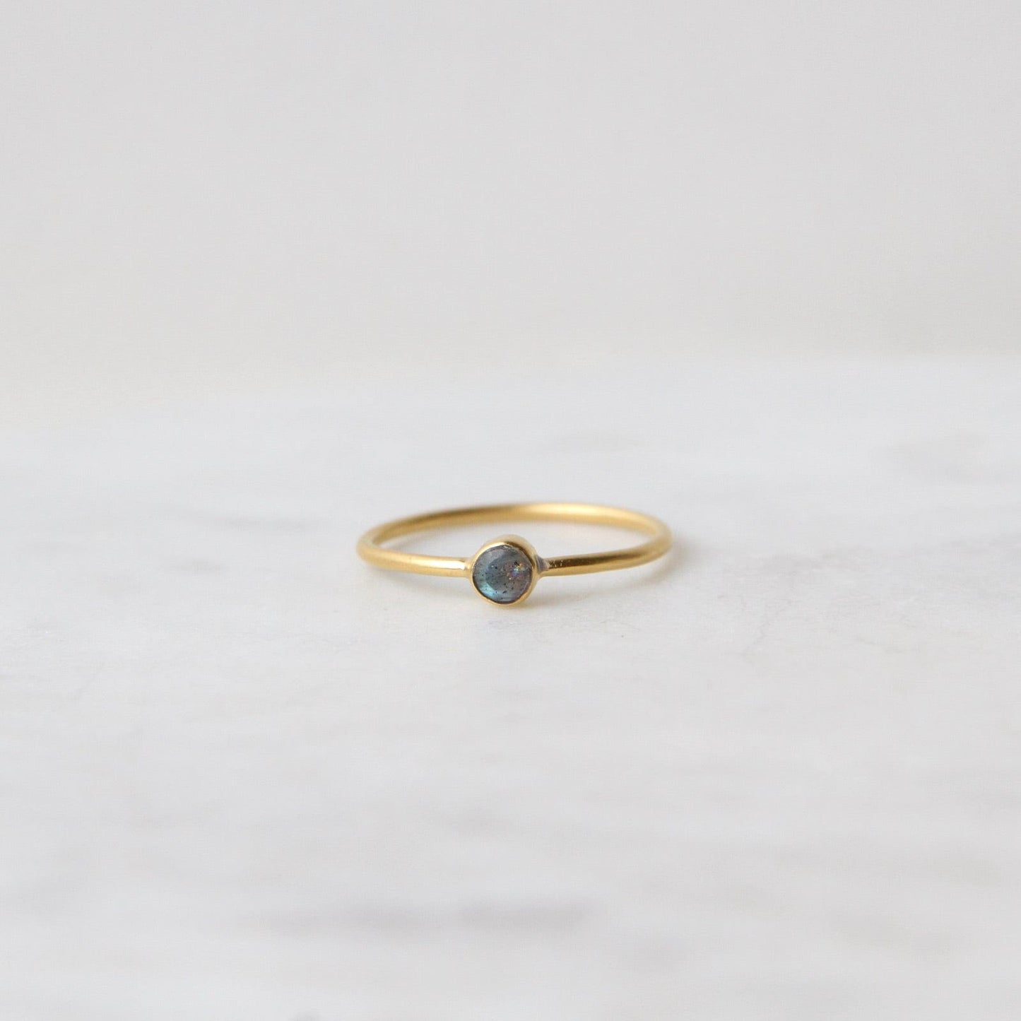 RNG-GPL Tiny Faceted Single Labradorite in Gold Plated Brass Ring