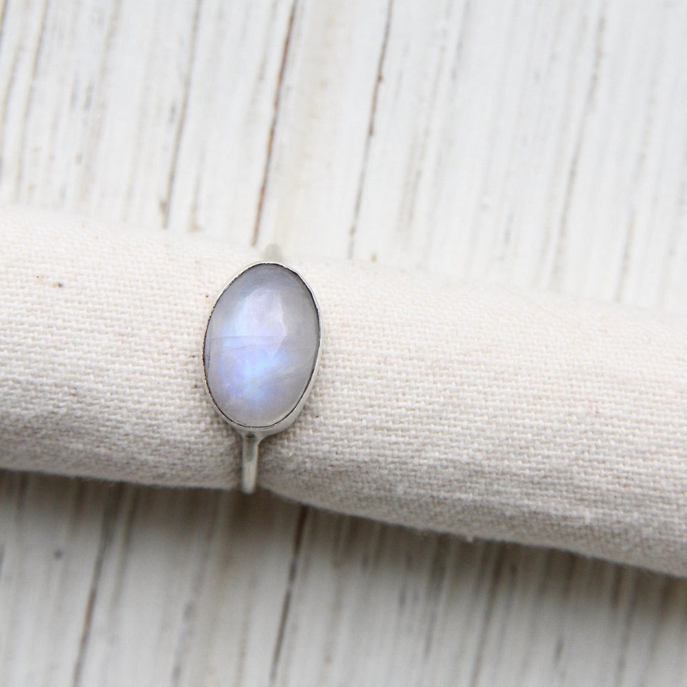 
                      
                        RNG Oval Cabachon Rainbow Moonstone in Sterling Silver Ring
                      
                    