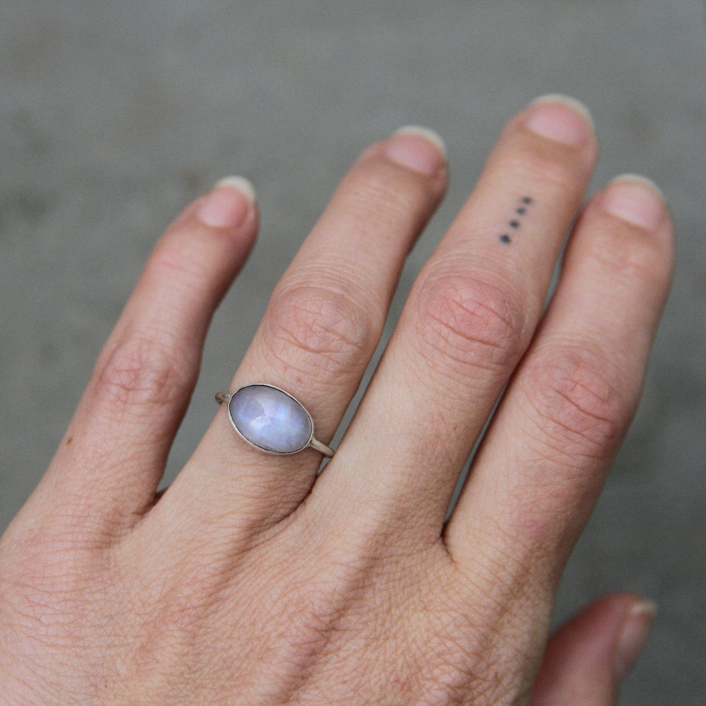 
                      
                        RNG Oval Cabachon Rainbow Moonstone in Sterling Silver Ring
                      
                    