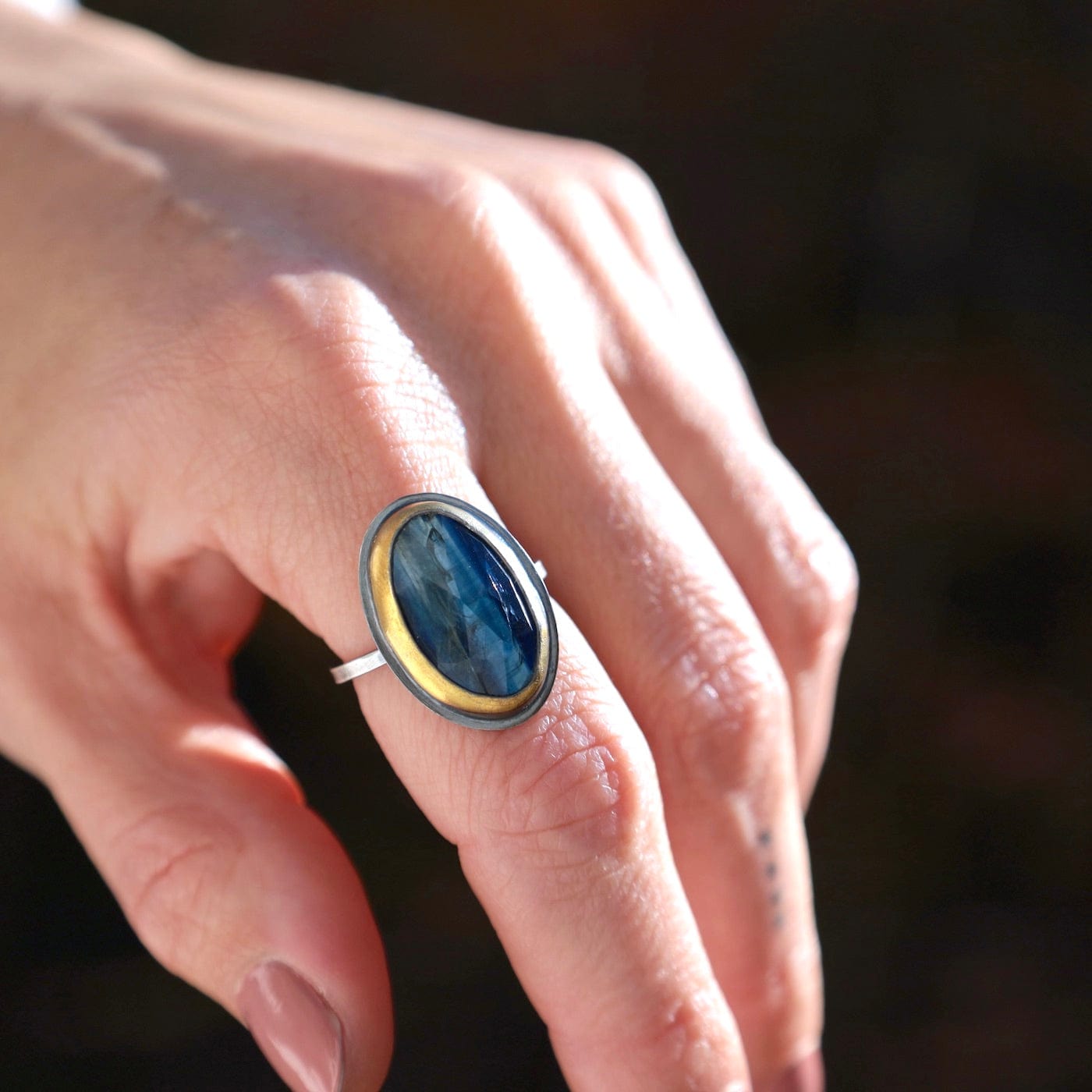 RNG Oval Crescent Rim Ring with Bi-Color Kyanite