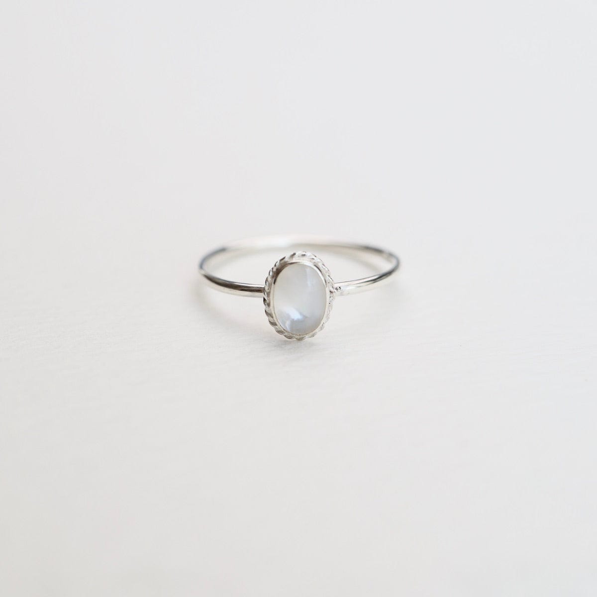 RNG Oval Mother of Pearl Silver Ring