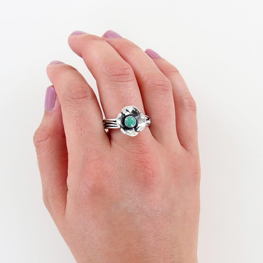 RNG SILVER AND TURQUOISE FLOWER RING