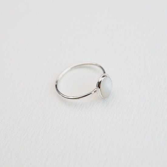 RNG Small Oval Mother of Pearl Silver Ring