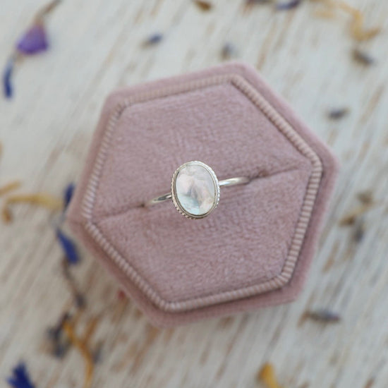 RNG Small Oval Mother of Pearl Silver Ring