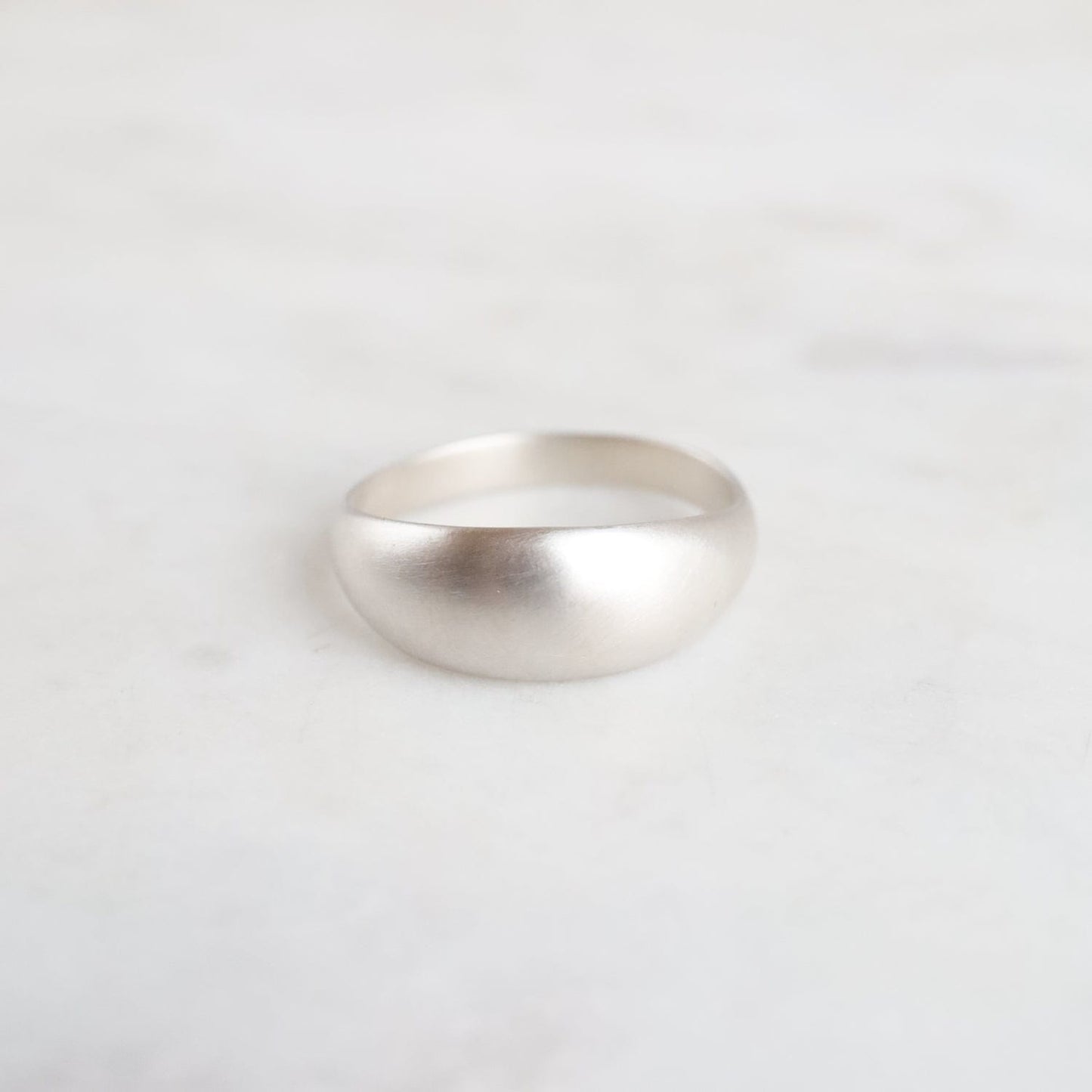 RNG Smooth Silver Short Sleeve Ring