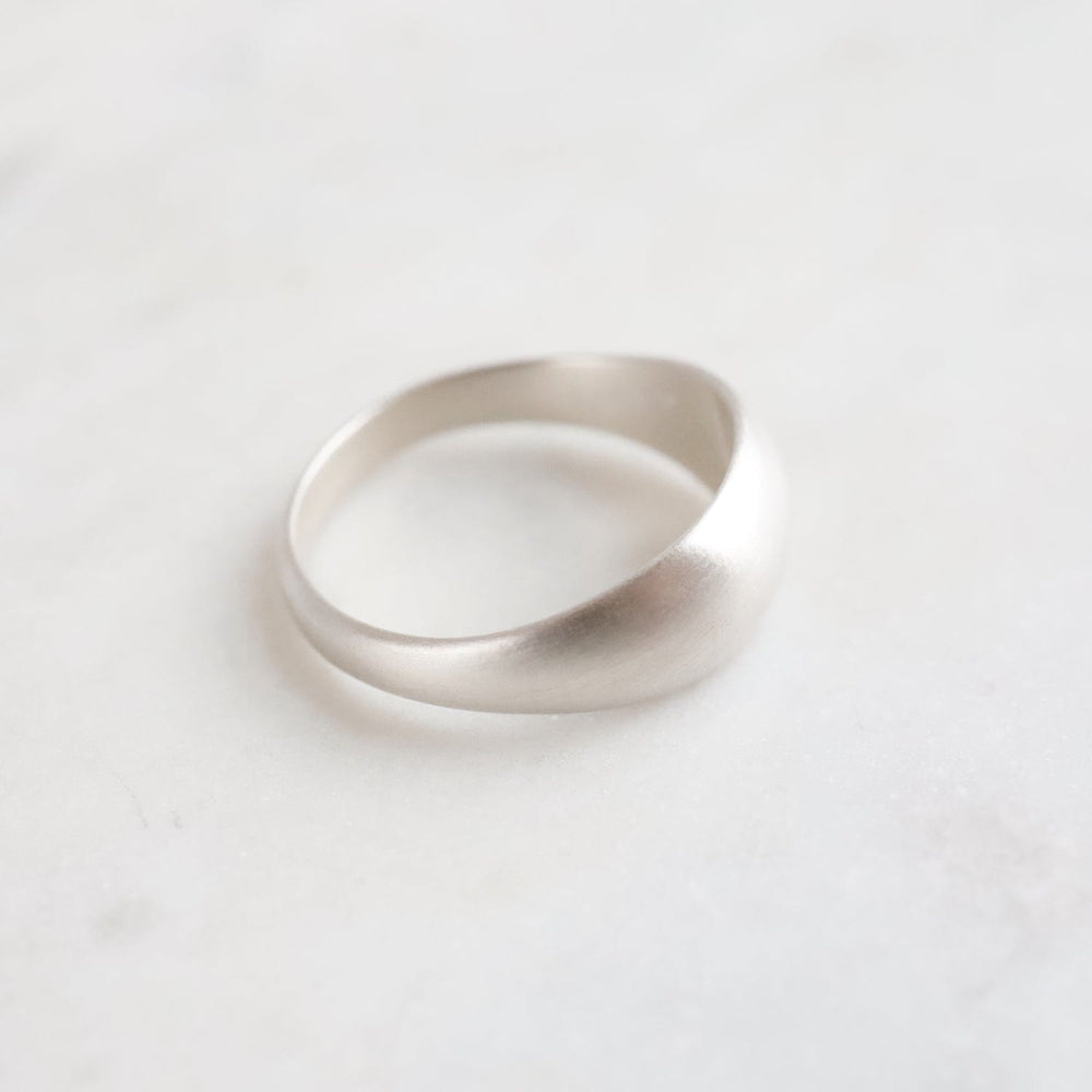 
                  
                    RNG Smooth Silver Short Sleeve Ring
                  
                