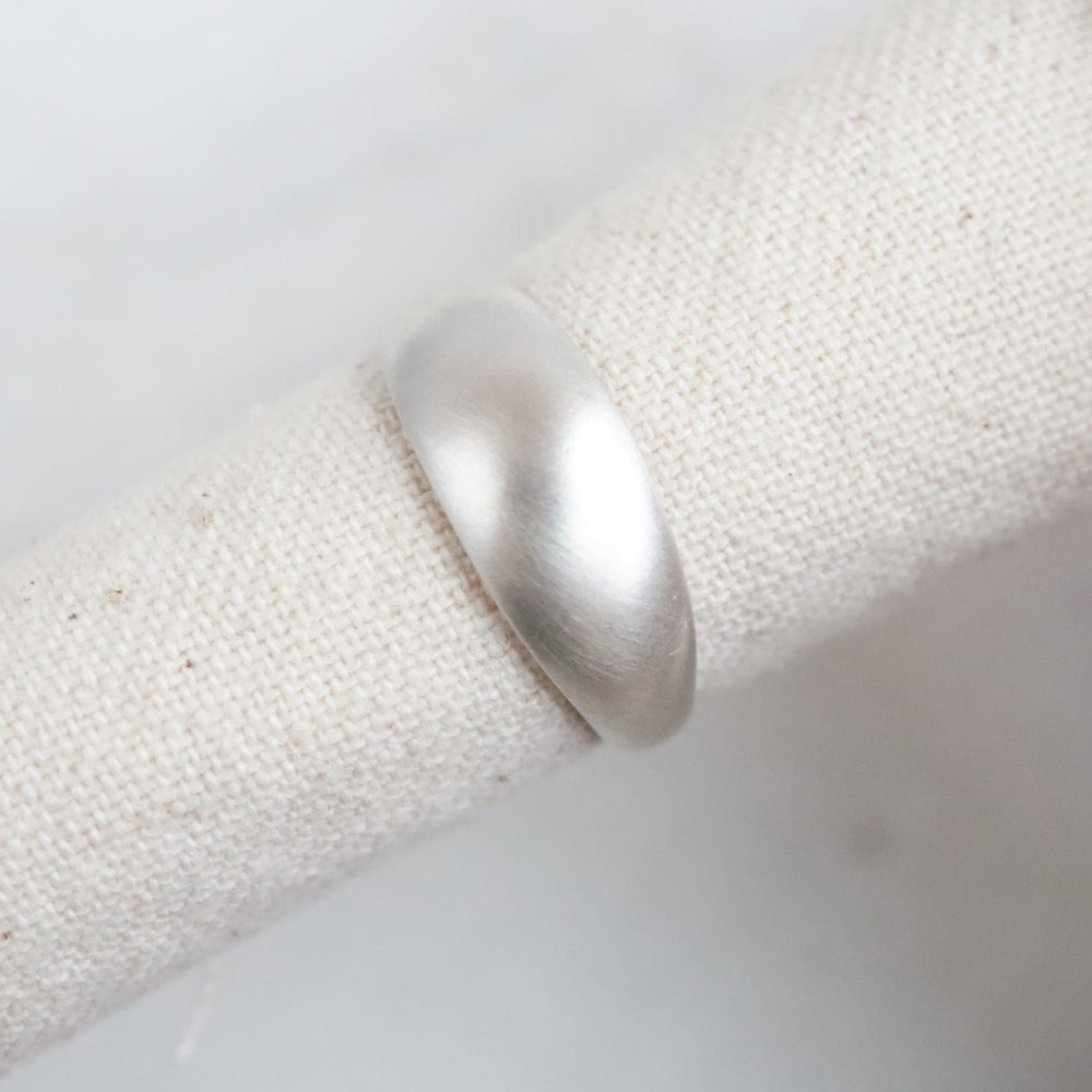 
                  
                    RNG Smooth Silver Short Sleeve Ring
                  
                