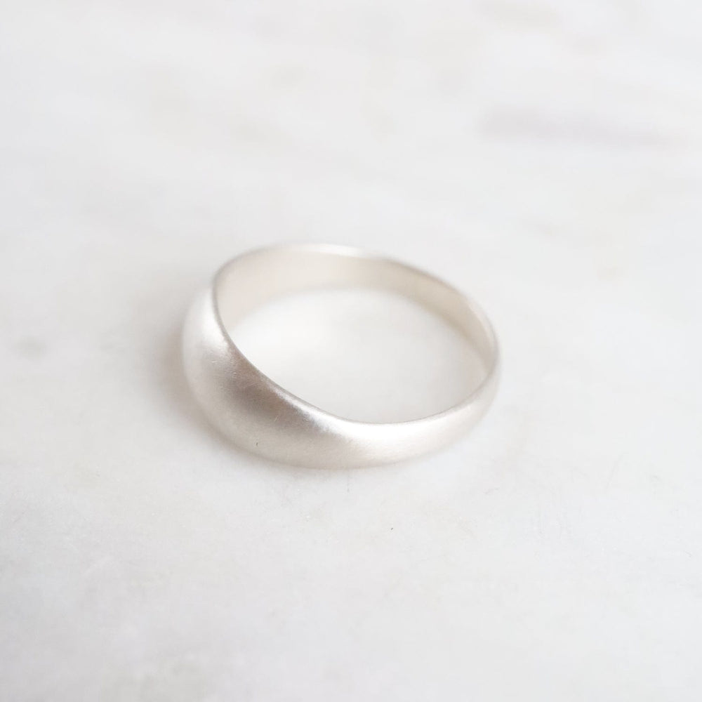 
                  
                    RNG Smooth Silver Short Sleeve Ring
                  
                