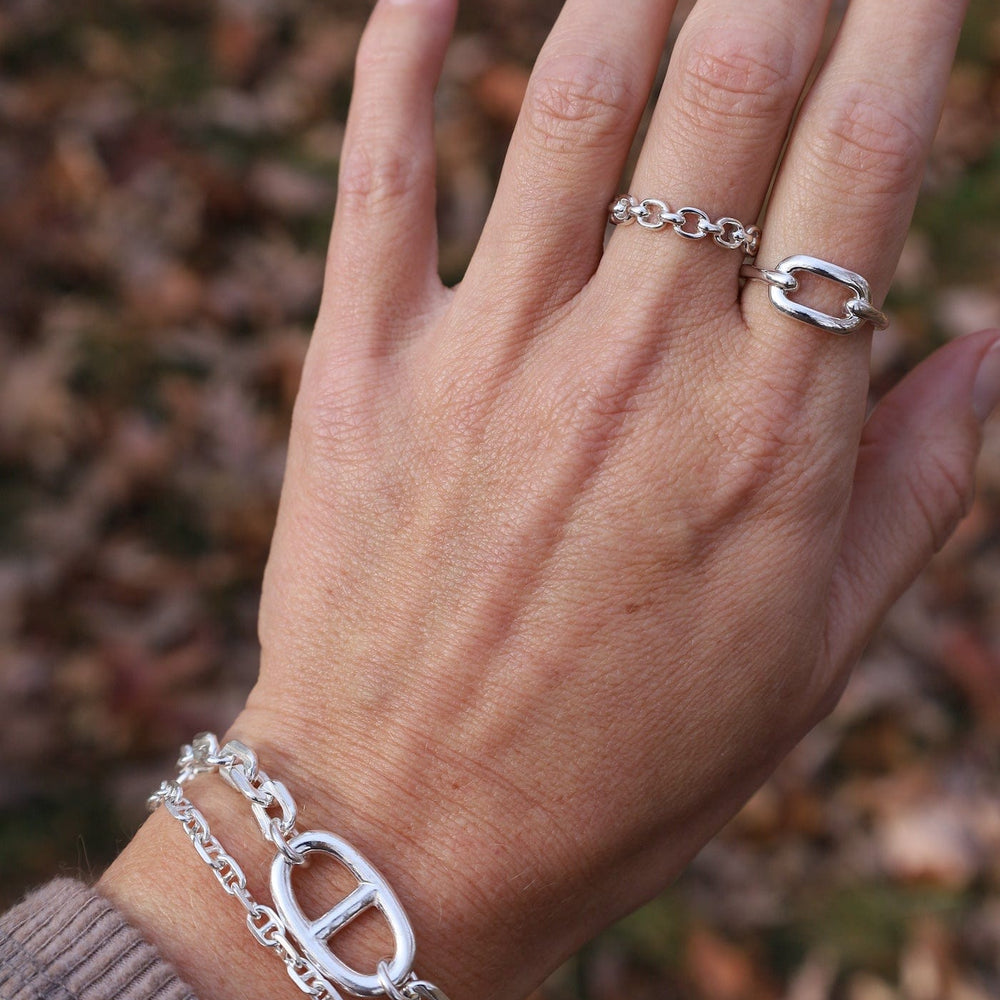 
                  
                    RNG Sterling Silver Narrow Anchor Band
                  
                